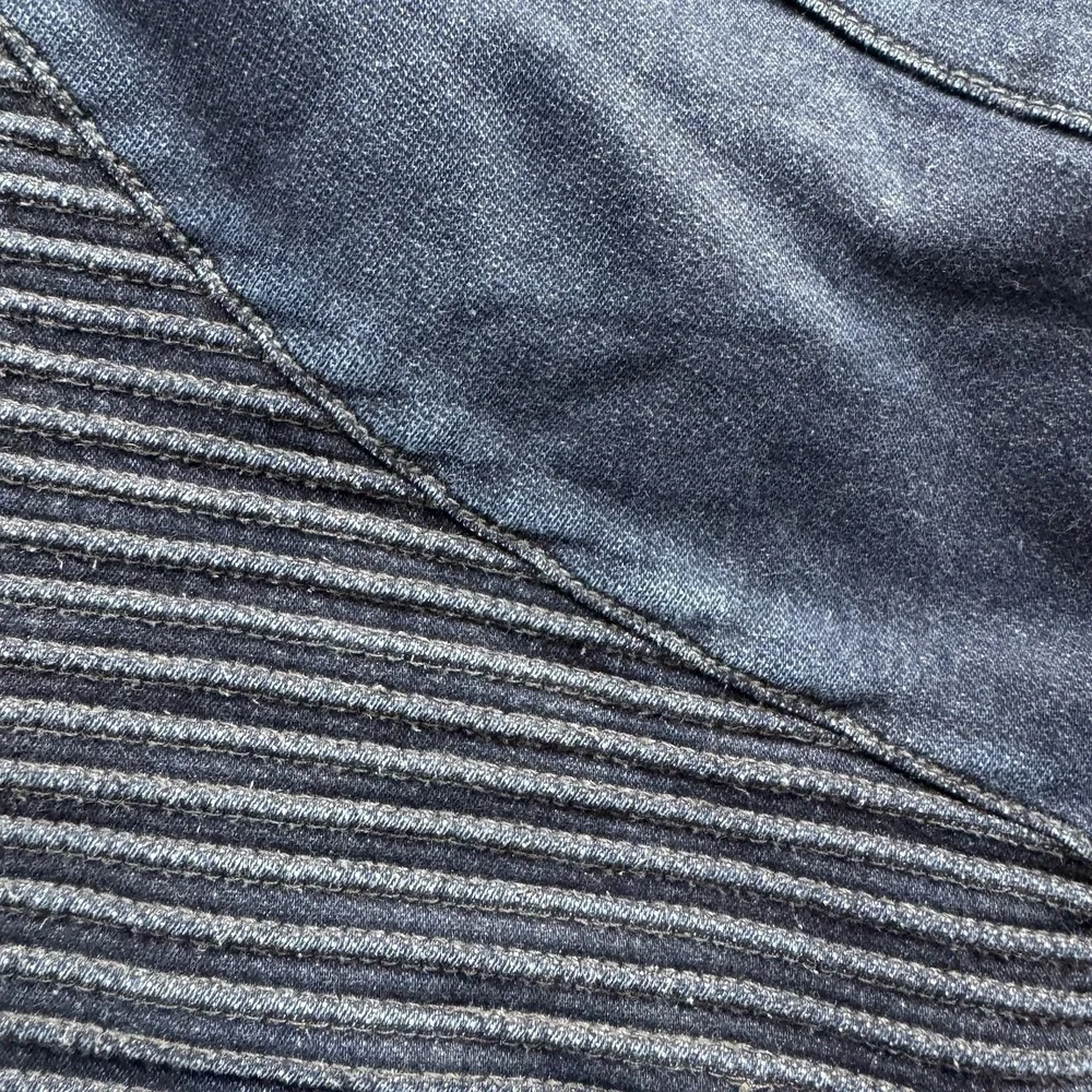 True Religion Jeans Blue Rocco Moto Relaxed Skinny Run Stitch Knee Stretch Sz 32